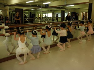 ２月８日（月）パールクラス・ルビークラス（２～３歳クラシックバレエ）