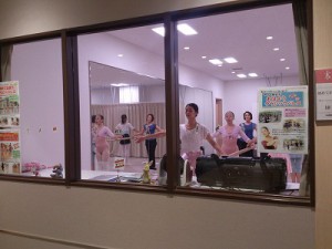 ７月２４日葛西カルチャー　杉もとみな子の「おはようクラシックバレエ」（大人バレエ）