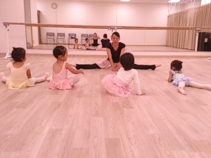 ７月１７日葛西カルチャー　杉もとみな子の「初めて出会うベビーバレエ」