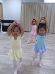 9月18日葛西カルチャー　杉もとみな子の「初めて出会うベビーバレエ」