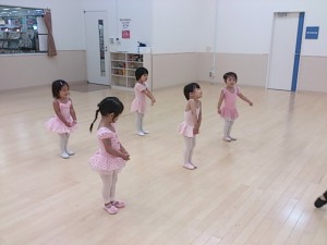 9月1日東雲カルチャー杉もとみな子の「初めて出会うベビーバレエ」