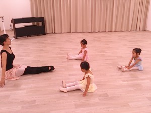 ９月４日イオンカルチャー葛西　杉もとみな子の「初めて出会うベビーバレエ」