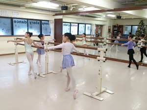 12月20日土曜サファイアクラス（６～９才クラシックバレエ）