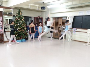 12月20日土曜エメラルド＆ガーネット(9~15才クラシックバレエ）