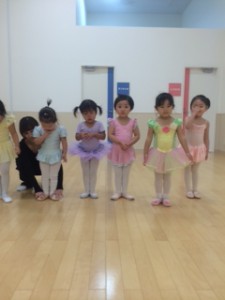 12月8日イオンカルチャークラブ東雲店　杉もとみな子の「初めて出会うベビーバレエ」