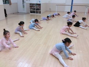 １月19日イオンカルチャークラブ　杉もとみな子の「ストロベリークラス」（３～６才バレエ・歌・読み聞かせ・お話創り）