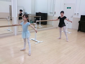 １月19日イオンカルチャークラブ　杉もとみな子の「ミントクラス」（小学生クラシックバレエ・歌）