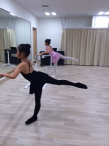 ２月５日イオンカルチャークラブ葛西店　杉もとみ子の「ミントクラス」（小学生クラシックバレエ・歌）