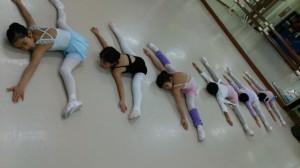 2月18日水曜サファイアクラス（６～９才クラシックバレエ）