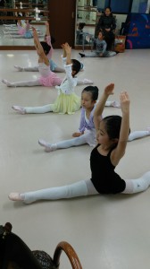 2月25日水曜サファイアクラス（小学1年生～3年生・クラシックバレエ）