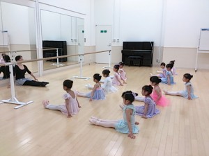 2月16日イオンカルチャー東雲店　杉もとみな子の「ストロベリークラス」（３～６才）