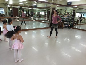 2月20日金曜英語ルビークラス（３～６才バレエ・歌・読み聞かせ・お話創り）