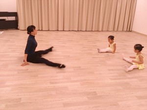 3月19日イオンカルチャークラブ葛西店「初めて出会うベビーバレエ」