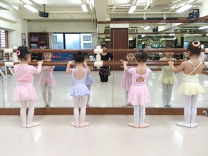 3月24日火曜ルビーＢクラス（3才～6才・クラシックバレエ・読み聞かせ・歌・お話創り）