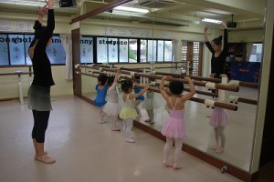 4月24日金曜ルビークラス（3歳～6歳・英語・クラシックバレエ・歌・読み聞かせ・お話創り）