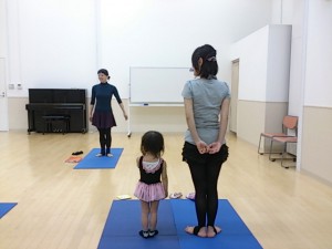 4月27日イオンカルチャークラブ東雲店「ママと一緒にベビーバレエ」