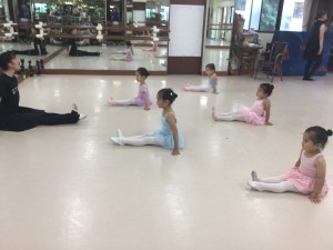 6月16日火曜Ａルビークラス（3歳～6歳・クラシックバレエ）