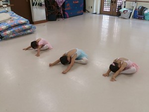 8月18日火曜Ａルビークラス（3才～6才・クラシックバレエ・歌・読み聞かせ・お話作）