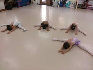 8月18日火曜Ｂルビークラス（3才～6才・クラシックバレエ・歌・読み聞かせ・お話創り）