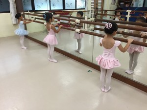 8月20日木曜ルビークラス（３～６才バレエ・歌・読み聞かせ・お話創り）