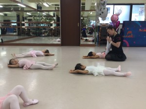 8月27日木曜パールクラス（２～3才・クラシックバレエ・歌・読み聞かせ・お話創り）