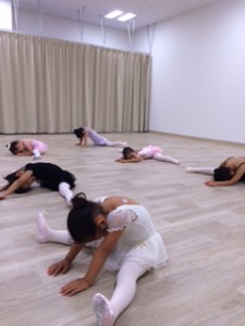 9月3日　イオンカルチャークラブ葛西店「キッズクラス」（３～６才バレエ・歌・読み聞かせ・お話創り）