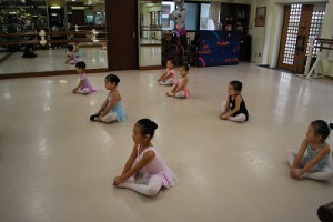 9月1日火曜ルビーＡクラス（3才～6才・バレエ・歌・読み聞かせ・お話作り）