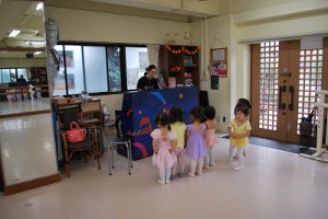 9月26日土曜パールクラス（2才～3才・クラシックバレエ・歌・お話創り・読み聞かせ）