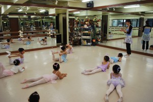 10月6日火曜Ｂルビークラス（3才～6才・クラシックバレエ・歌・読み聞かせ・お話創り）