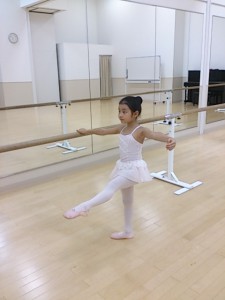 10月12日イオンカルチャークラブ東雲店「ジュニアクラス」（ミント）小学生クラシックバレエ