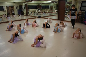 11月10日火曜Bルビークラス（3才～6才・クラシックバレエ・歌・お話創り・読み聞かせ）