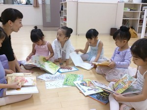 11月9日イオンカルチャークラブ東雲店「キッズAクラス」（ストロベリーA）３～６才バレエ・歌・読み聞かせ・お話創り）