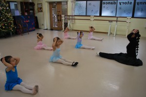 12月15日火曜ルビーAクラス（3才～6才・クラシックバレエ・歌・読み聞かせ・お話創り）