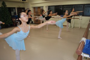 11月28日土曜エメラルド＆ガーネット（小学4年生～中学3年生・クラシックバレエ）