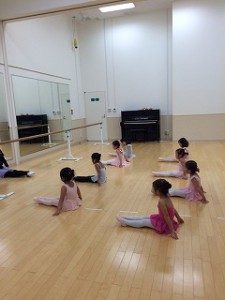 1月25日イオンカルチャークラブ東雲店「ストロベリーBクラス」（３才～６才バレエ、歌、読み聞かせ、お話し創り）