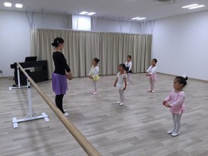 1月21日イオンカルチャークラブ葛西店「ストロベリークラス」（3才～６才バレエ・歌・読み聞かせ・お話創り）