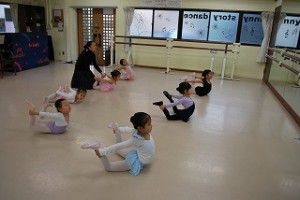 2月9日火曜ルビーAクラス（3才～6才・クラシックバレエ・歌・読み聞かせ・お話創り）