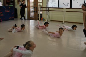 2月19日金曜英語ルビークラス（3～6才・クラシックバレエ・歌・読み聞かせ・お話創り）