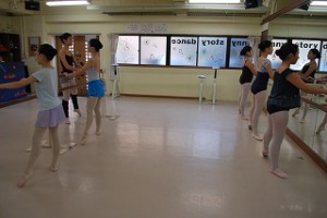 2月27日土曜エメラルド＆ガーネット（9～１５才クラシックバレエ）