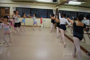 2月20日土曜エメラルド＆ガーネットクラス（9～１５才クラシックバレエ）