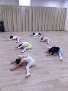 2月4日イオンカルチャークラブ葛西店「ストロベリークラス」（３～６才バレエ・歌・読み聞かせ・お話創り）