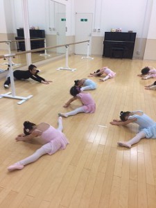 2月15日イオンカルチャークラブ東雲店「ストロベリーBクラス」（３才～６才バレエ・歌・読み聞かせ・お話創り）