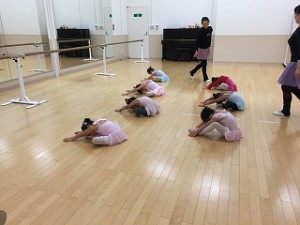 2月1日イオンカルチャークラブ東雲店「ストロベリーBクラス」（３才～６才バレエ、歌、読み聞かせ、お話し創り）