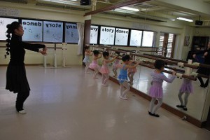 3月15日火曜Ａルビー（3～6才・クラシックバレエ・歌・読み聞かせ・お話創り）