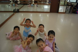 3月8日火曜Ａルビー（3～6才・クラシックバレエ・歌・読み聞かせ・お話創り）