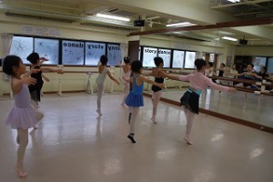 3月12日土曜サファイアクラス（６～９才クラシックバレエ）