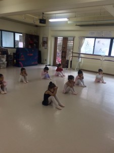 2月25日木曜パール（2～3才・クラシックバレエ・歌・お話創り・読み聞かせ）