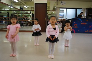 4月21日木曜パールクラス（2～3才・クラシックバレエ・歌・読み聞かせ・お話創り）