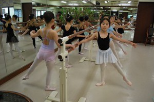 4月16日土曜サファイアクラス（6～9歳クラッシックバレエ）