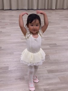 4月7日葛西カルチャークラブ「ママと一緒に英語でバレエ」